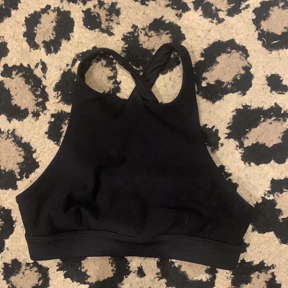 ALO Iconic 90’s Bra - Picture 7 of 9